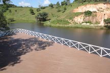 Deck com vista para o açude